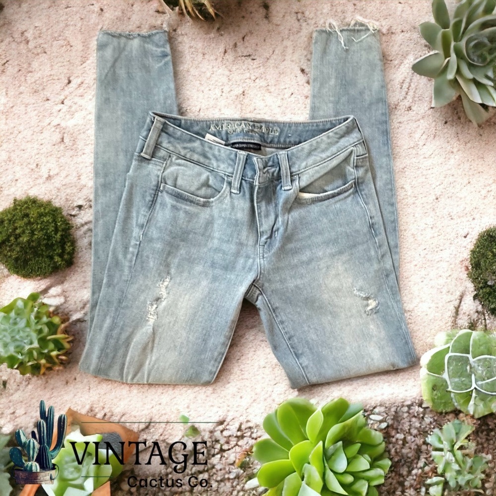 AMERICAN EAGLE 🦅 OUTFITTERS SUPER SUPER STRETCH X4 DISTRESSED JEGGINGS